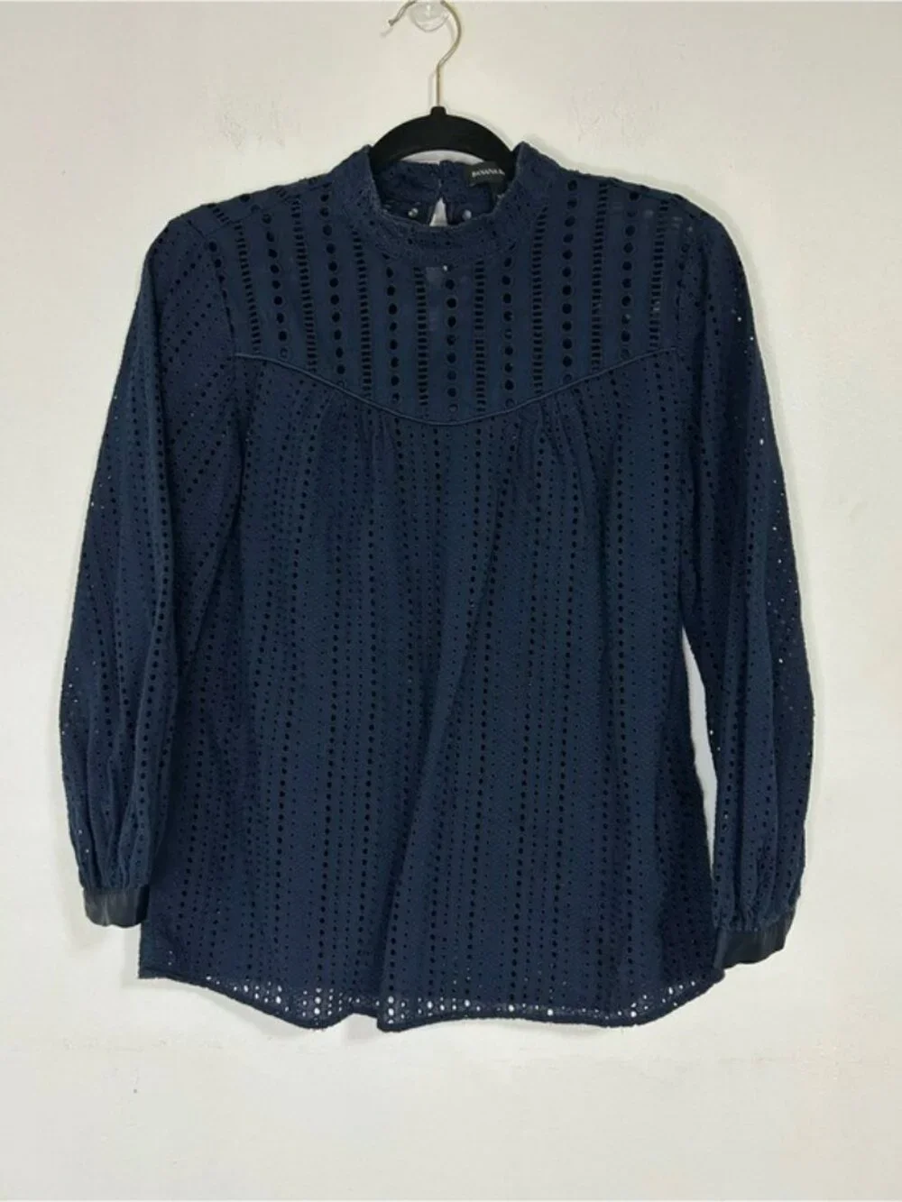 Banana Republic XS Navy Eyelet Lace Blouse & Black Lace Top Bundle Romantic